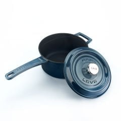 Lava Döküm Yuvarlak Sos Tenceresi Çap(Ø)16cm. Döküm Demir Yekpare Saplı Premium Serisi - Majolica Gri