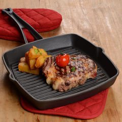 Lava Döküm Kare Izgara Tava Ölçü 26x26cm. Döküm Demir Yekpare Saplı. Ölçü 26x26cm.