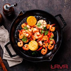 Lava Döküm Yuvarlak Izgara Tavası Cam Kapaklı Çap(Ø)30cm. Döküm Demir Yekpare Çift Kulplu