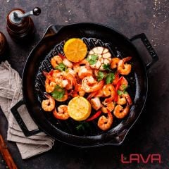 Lava Döküm Yuvarlak Izgara Tavası Cam Kapaklı Çap(Ø)30cm. Döküm Demir Yekpare Çift Kulplu