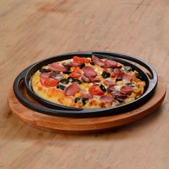 Lava Döküm Yuvarlak Pizza Krep Pankek Tavası Çap(Ø)20cm. Döküm Demir Yekpare Çift Kulplu Kayın Servis Ahşabı