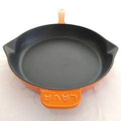 Lava Döküm Yuvarlak Kızartma Tavası Çap(Ø)28cm Döküm Demir Yekpare Saplı.